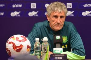 记者：国安现在最大的问题就是节奏慢，恩加德乌停赛很麻烦