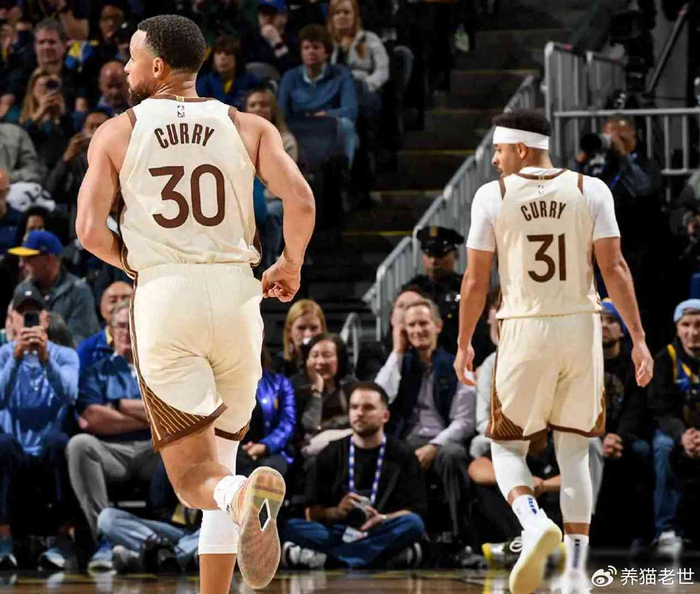 开云集团官网-勇士替补打满全场，一群“临时工”硬把球队拽回附加塞边缘|金州勇士队|nba|球员|比赛|阵容_新浪体育_新浪新闻